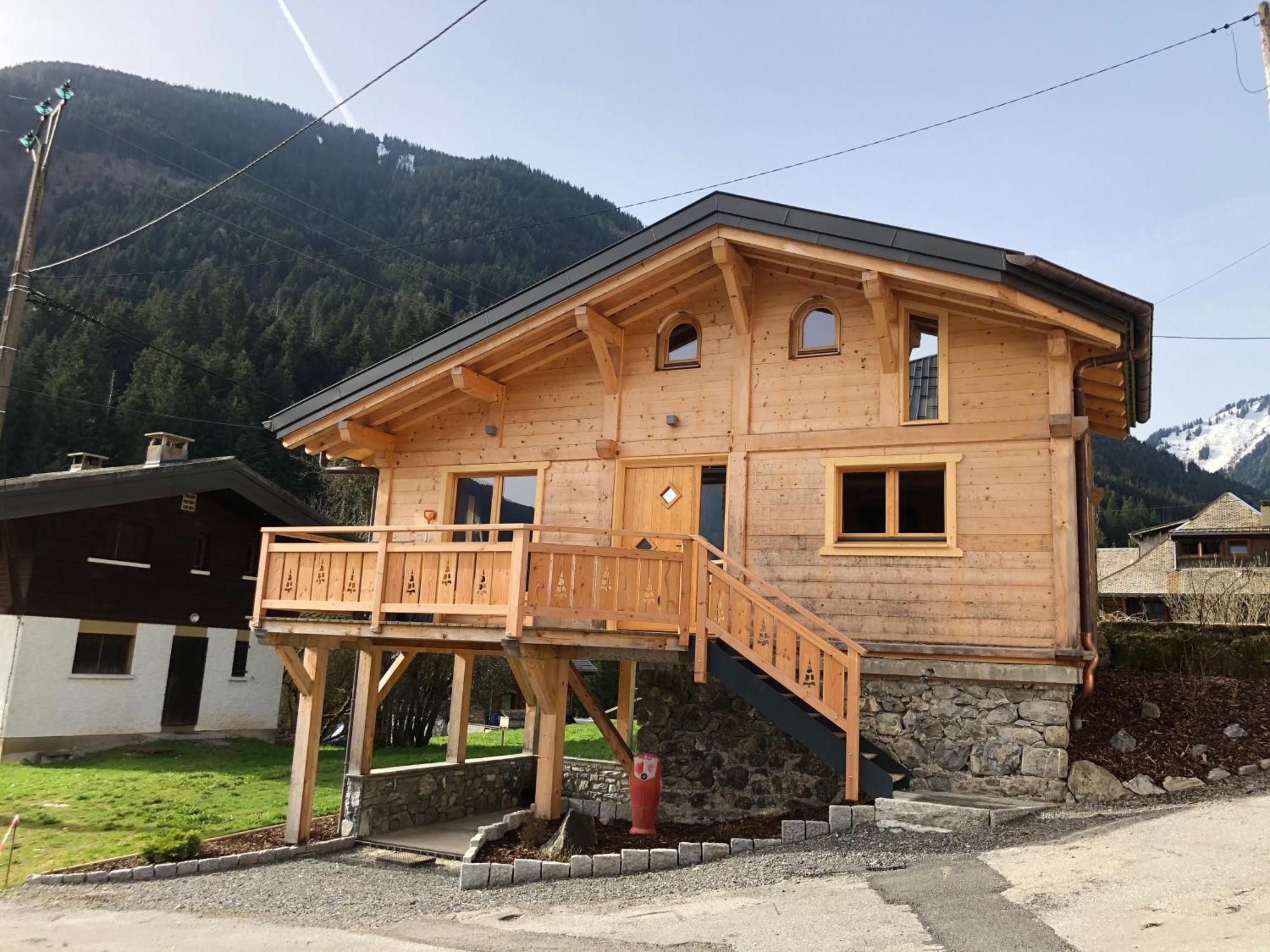 Chalet Cosy Et Moderne Vue Montagnes Seytroux Exterior photo